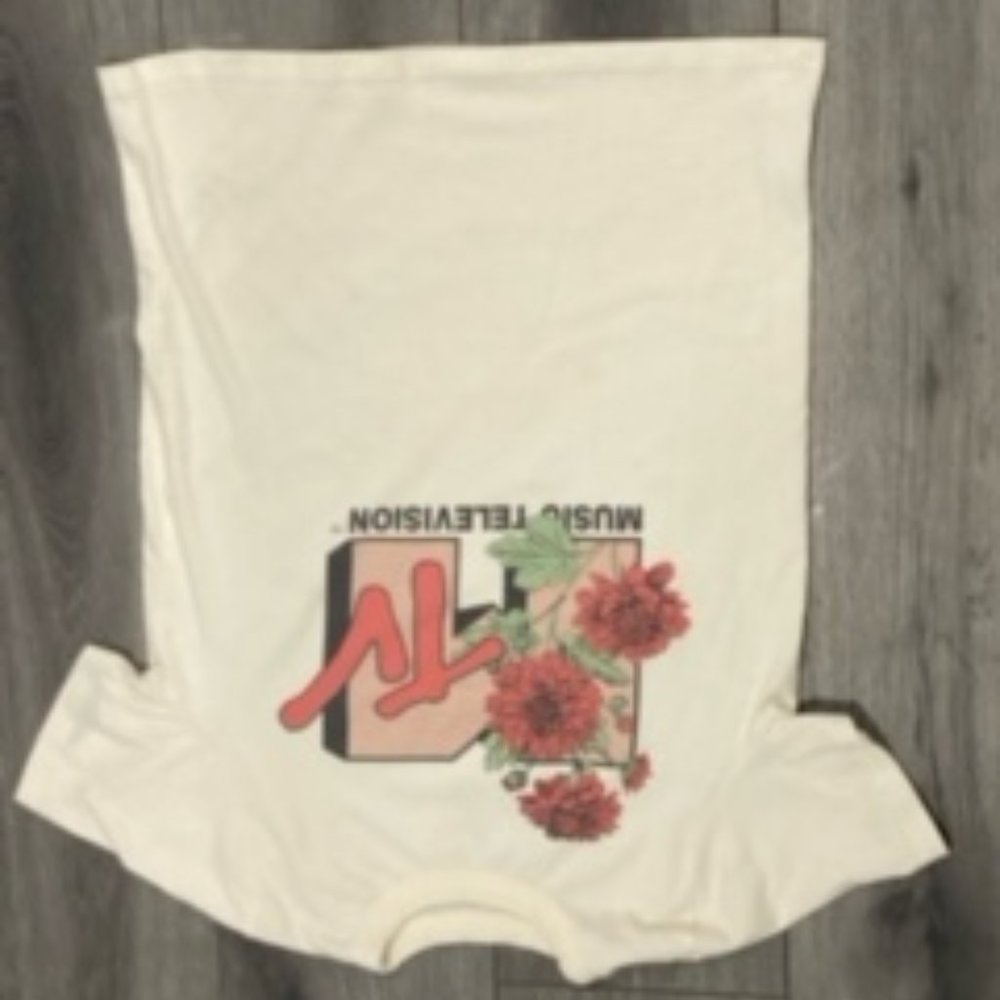 Tee shirt